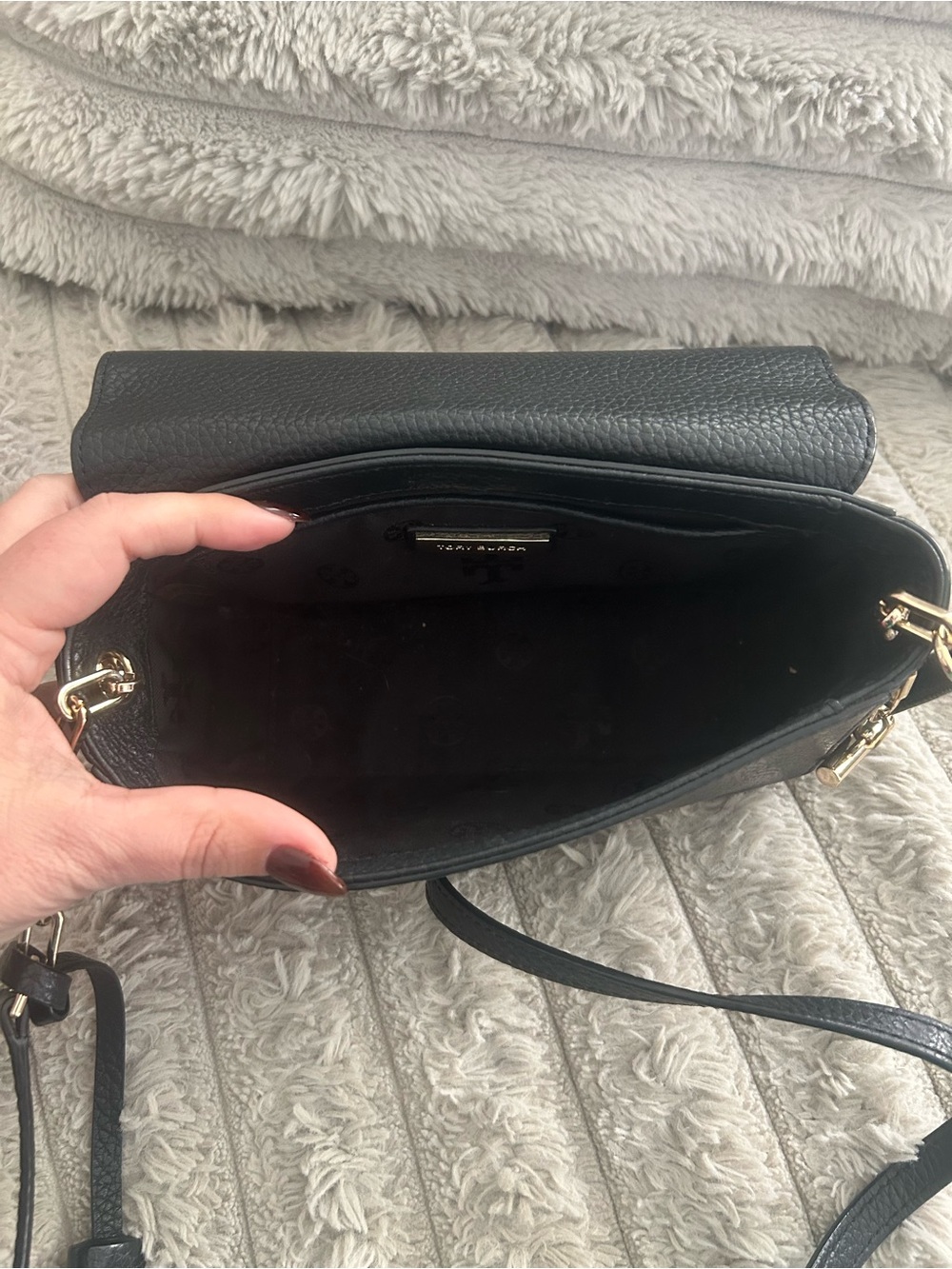 Tory Burch McGraw Fold Over Black Leather Tassel Crossbody Bag - Picture 4 of 4